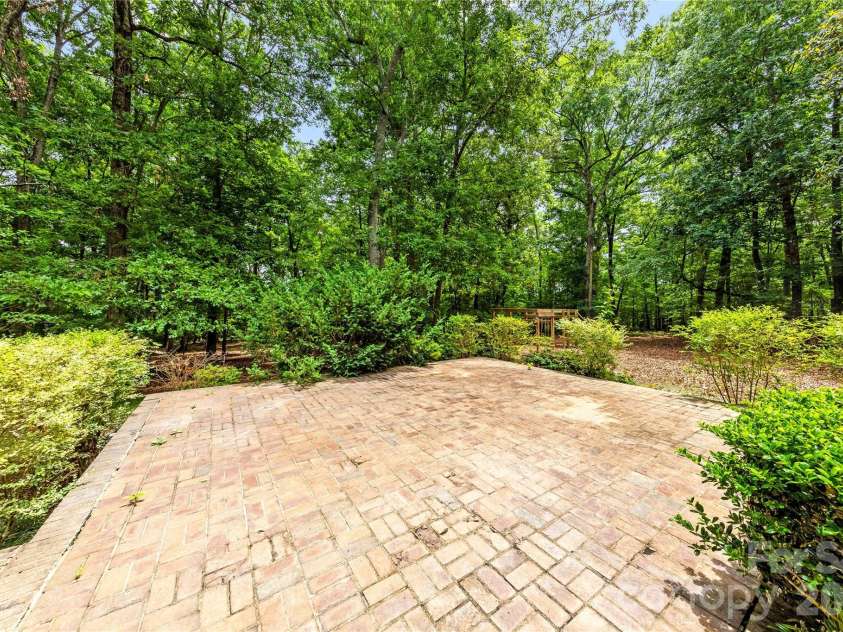 2038 Skyway Drive, Monroe, NC 28110.  MLS# CAR4387550, YatesRealty ID 26192. 