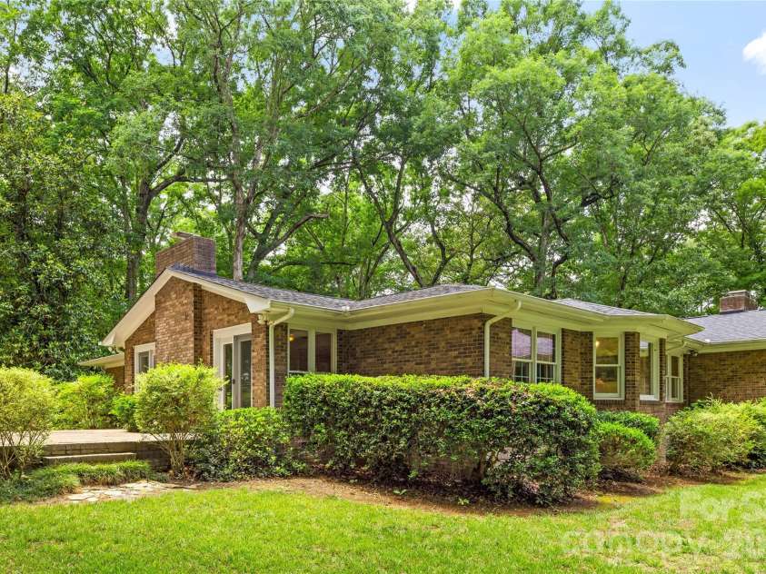 2038 Skyway Drive, Monroe, NC 28110.  MLS# CAR4387550, YatesRealty ID 26192. 