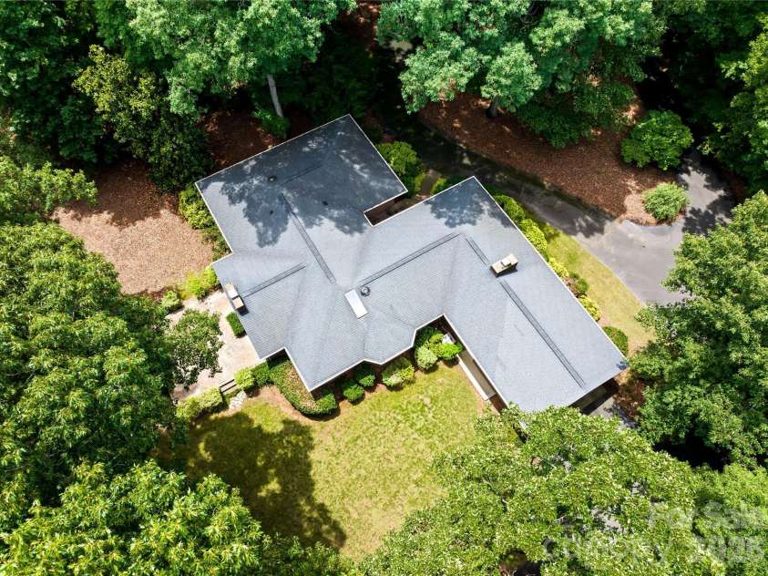 2038 Skyway Drive, Monroe, NC 28110.  MLS# CAR4387550, YatesRealty ID 26192. 