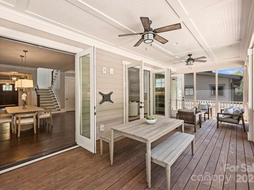 431 Wonderwood Drive, Charlotte, NC 28211.  MLS# CAR4266684, YatesRealty ID 26192. 