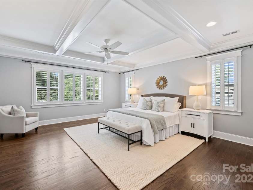 431 Wonderwood Drive, Charlotte, NC 28211.  MLS# CAR4266684, YatesRealty ID 26192. 