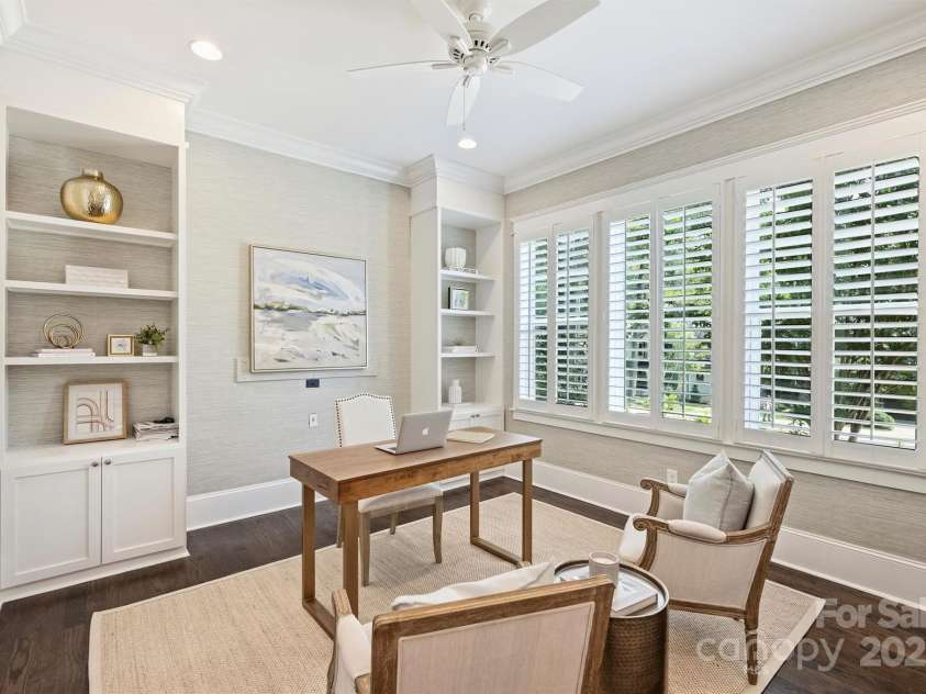 431 Wonderwood Drive, Charlotte, NC 28211.  MLS# CAR4266684, YatesRealty ID 26192. 