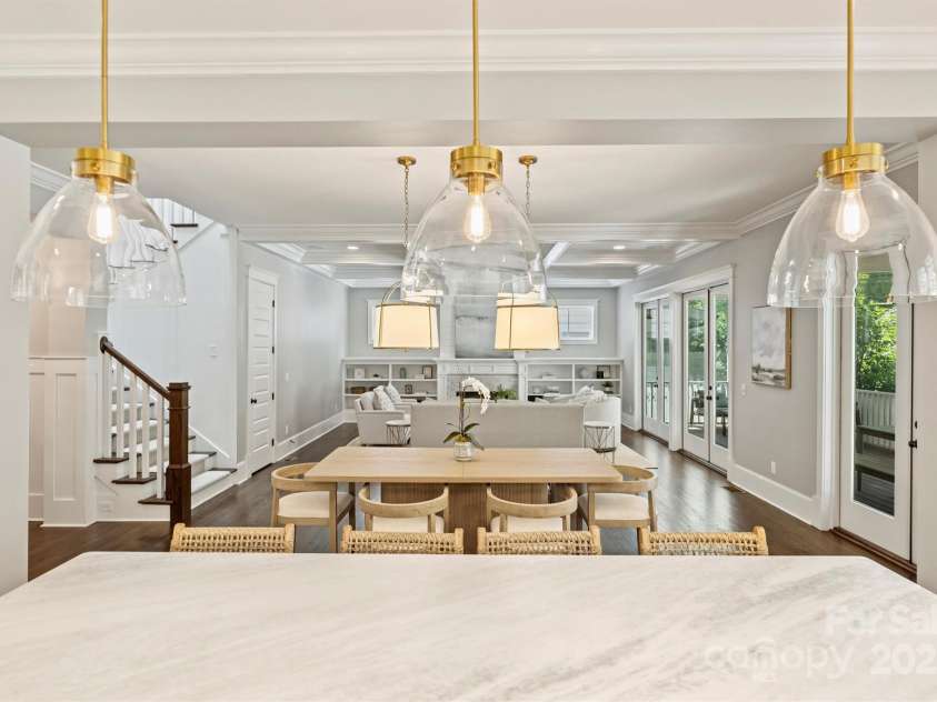 431 Wonderwood Drive, Charlotte, NC 28211.  MLS# CAR4266684, YatesRealty ID 26192. 