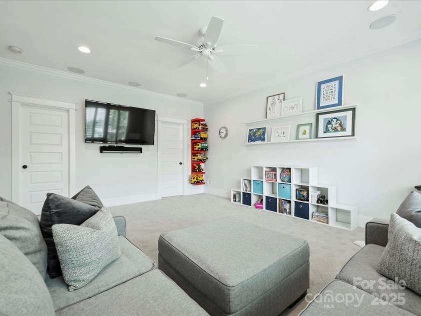 431 Wonderwood Drive, Charlotte, NC 28211.  MLS# CAR4266684, YatesRealty ID 26192. Bonus/Bedroom