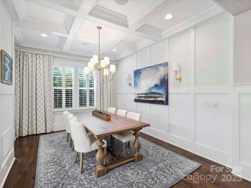 431 Wonderwood Drive, Charlotte, NC 28211.  MLS# CAR4266684, YatesRealty ID 26192. Dining Room