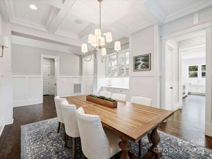 431 Wonderwood Drive, Charlotte, NC 28211.  MLS# CAR4266684, YatesRealty ID 26192. Dining Room