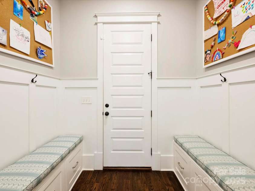431 Wonderwood Drive, Charlotte, NC 28211.  MLS# CAR4266684, YatesRealty ID 26192. Drop Zone