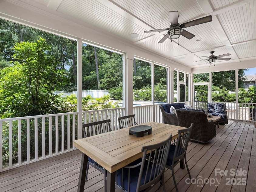 431 Wonderwood Drive, Charlotte, NC 28211.  MLS# CAR4266684, YatesRealty ID 26192. Screened Porch
