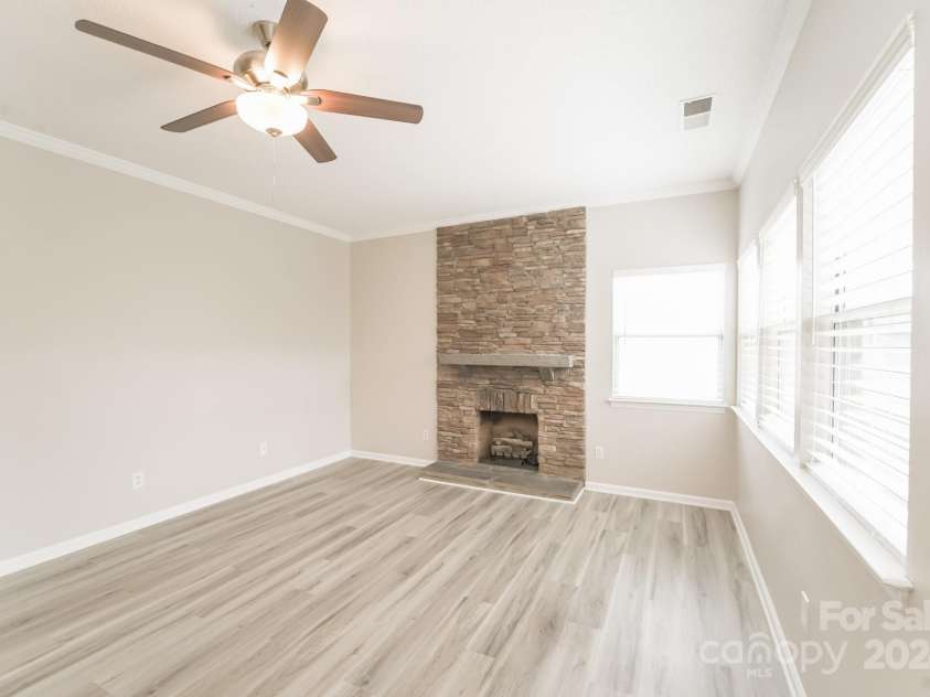 15129 Dartford Lane, Mint Hill, NC 28227.  MLS# CAR4170244, YatesRealty ID 26193. 