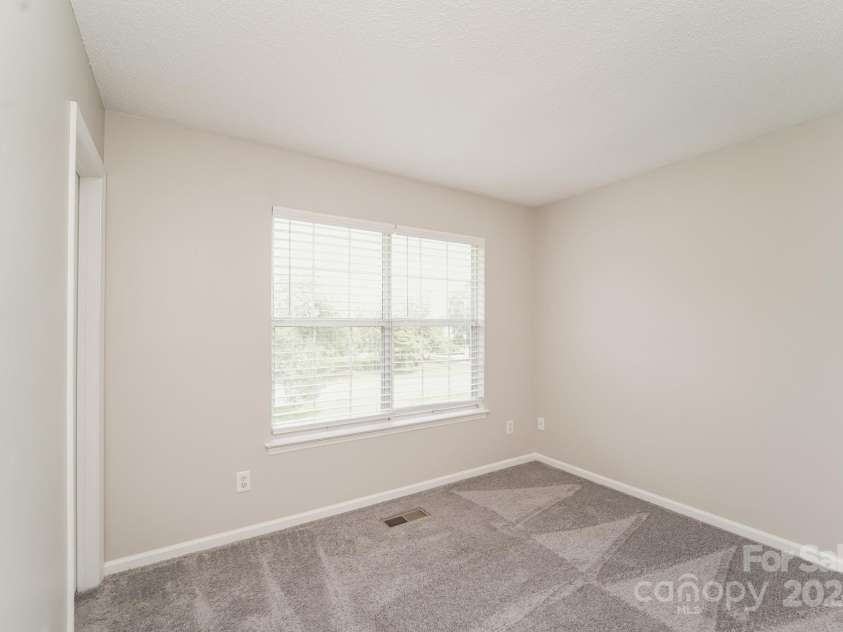 15129 Dartford Lane, Mint Hill, NC 28227.  MLS# CAR4170244, YatesRealty ID 26193. 