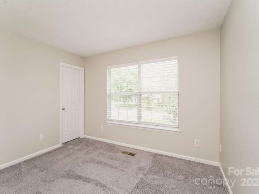 15129 Dartford Lane, Mint Hill, NC 28227.  MLS# CAR4170244, YatesRealty ID 26193. 