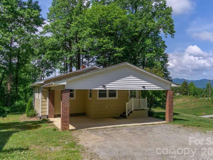29 Friendly Drive, Old Fort, NC 28762.  MLS# CAR4382103, YatesRealty ID 26193. 