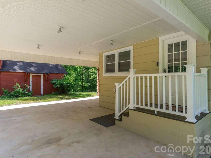 29 Friendly Drive, Old Fort, NC 28762.  MLS# CAR4382103, YatesRealty ID 26193. 