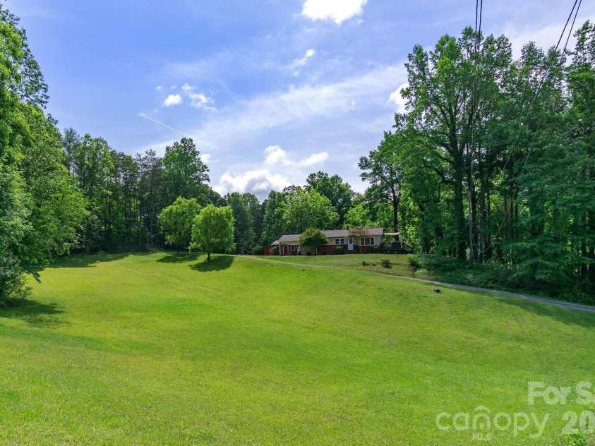 29 Friendly Drive, Old Fort, NC 28762.  MLS# CAR4382103, YatesRealty ID 26193. 