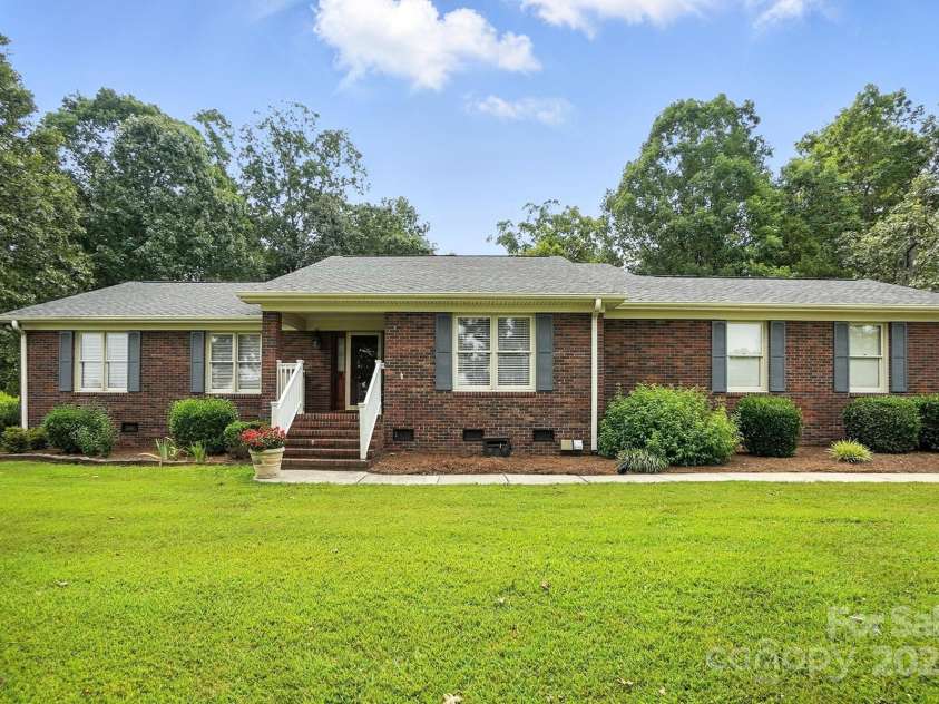 10055 Highway 601 Highway, Midland, NC 28107.  MLS# CAR4279690, YatesRealty ID 26194. 