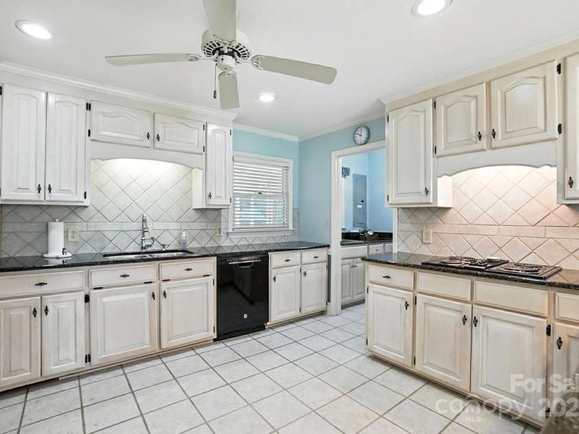 10055 Highway 601 Highway, Midland, NC 28107.  MLS# CAR4279690, YatesRealty ID 26194. 