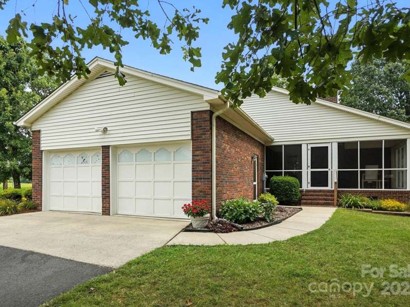 10055 Highway 601 Highway, Midland, NC 28107.  MLS# CAR4279690, YatesRealty ID 26194. 