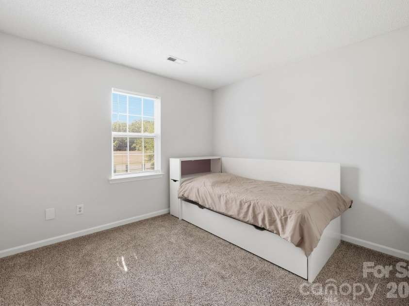6912 Alanbrook Road, Charlotte, NC 28215.  MLS# CAR4387607, YatesRealty ID 26194. 1st Bedroom