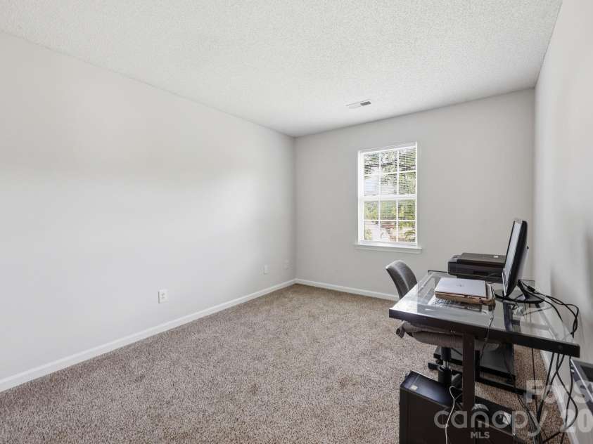 6912 Alanbrook Road, Charlotte, NC 28215.  MLS# CAR4387607, YatesRealty ID 26194. 2nd Bedroom