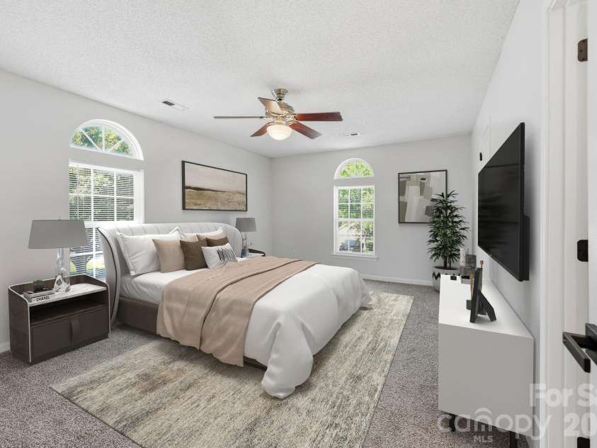 6912 Alanbrook Road, Charlotte, NC 28215.  MLS# CAR4387607, YatesRealty ID 26194. Primary Suite
