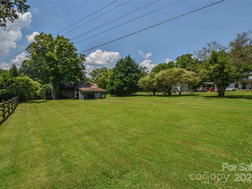 1239 Mac Lane, Stanley, NC 28164.  MLS# CAR4275083, YatesRealty ID 26195. 