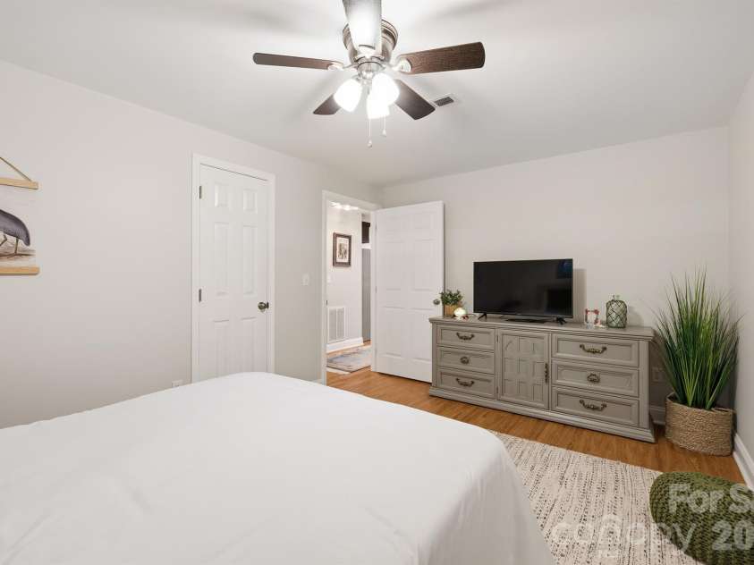 2549 Lake Shore Road, Denver, NC 28037.  MLS# CAR4385563, YatesRealty ID 26196. 