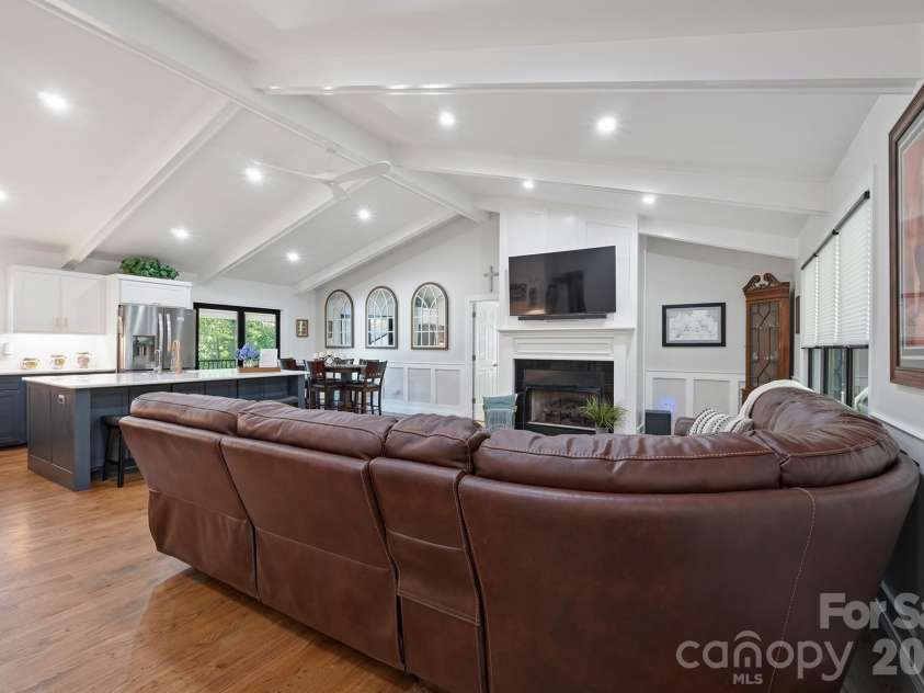 2549 Lake Shore Road, Denver, NC 28037.  MLS# CAR4385563, YatesRealty ID 26196. Open living, kitchen, dining area
