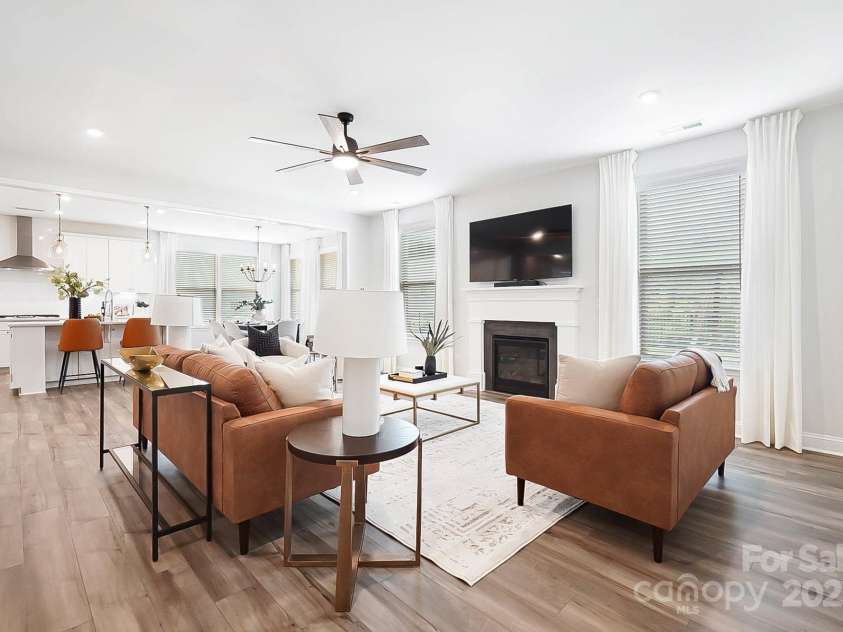 7058 Cloer Court, Charlotte, NC 28214.  MLS# CAR4274375, YatesRealty ID 26196. 