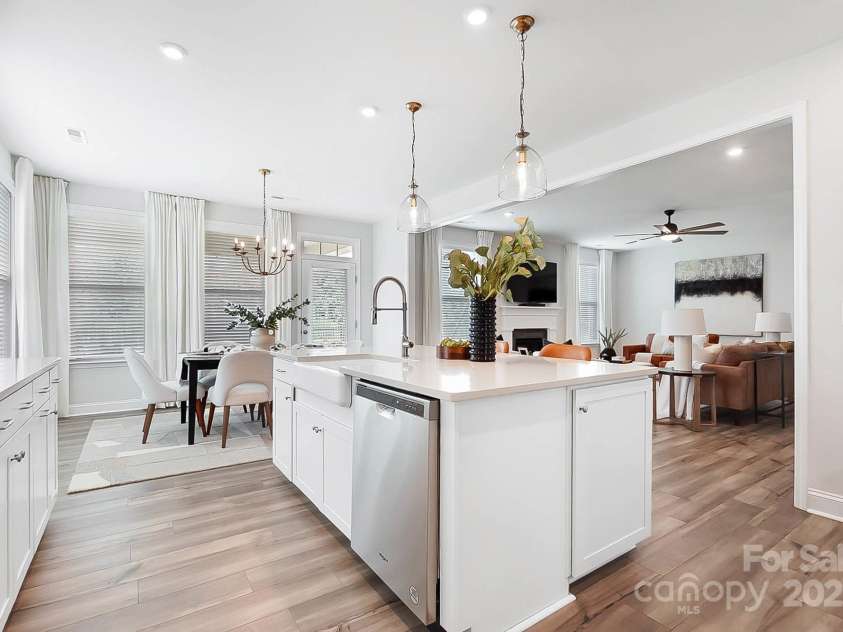 7058 Cloer Court, Charlotte, NC 28214.  MLS# CAR4274375, YatesRealty ID 26196. 