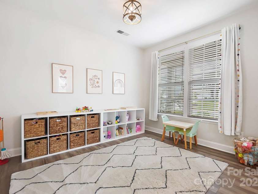 7058 Cloer Court, Charlotte, NC 28214.  MLS# CAR4274375, YatesRealty ID 26196. 