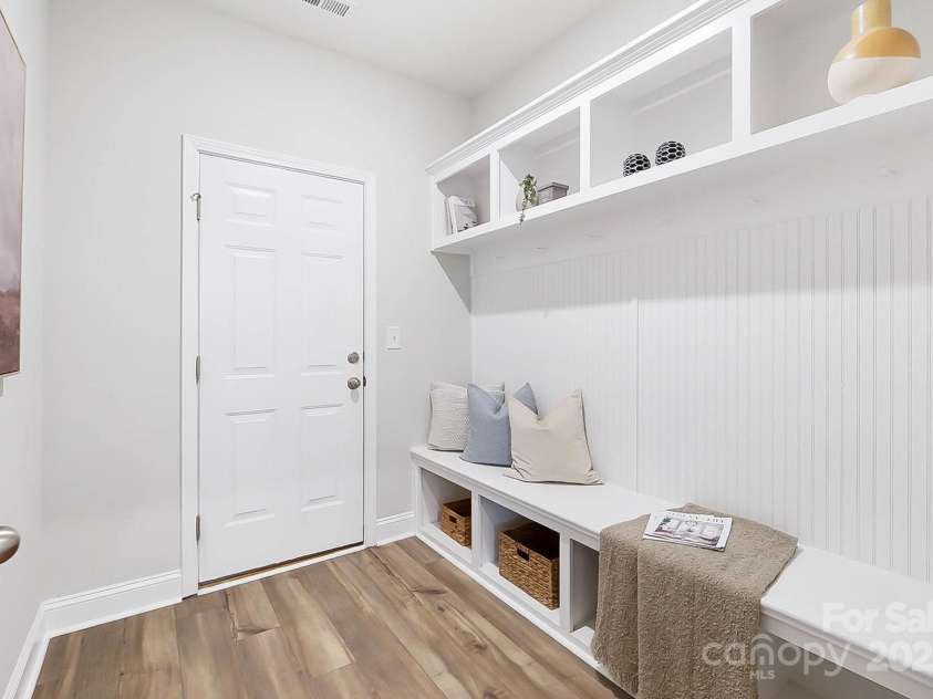 7058 Cloer Court, Charlotte, NC 28214.  MLS# CAR4274375, YatesRealty ID 26196. 