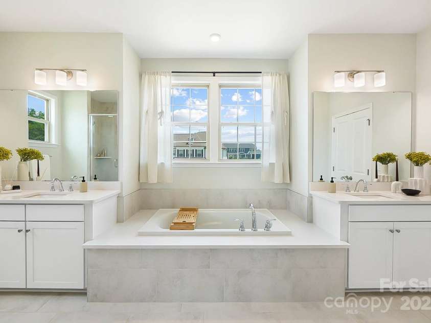7058 Cloer Court, Charlotte, NC 28214.  MLS# CAR4274375, YatesRealty ID 26196. 