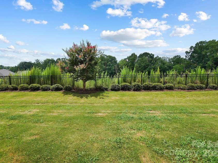 7058 Cloer Court, Charlotte, NC 28214.  MLS# CAR4274375, YatesRealty ID 26196. 