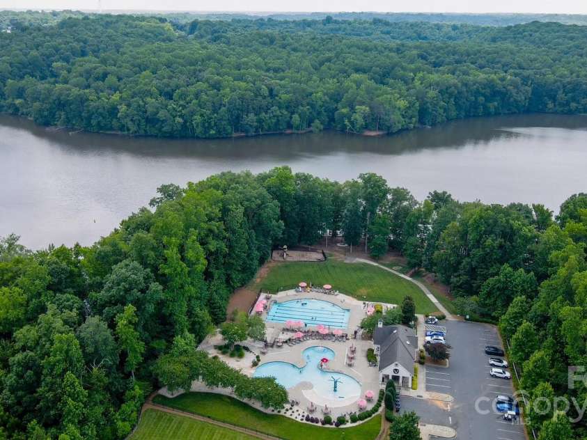 7058 Cloer Court, Charlotte, NC 28214.  MLS# CAR4274375, YatesRealty ID 26196. 