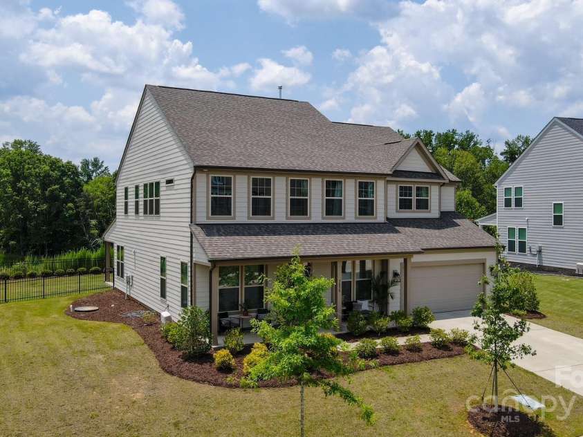 7058 Cloer Court, Charlotte, NC 28214.  MLS# CAR4274375, YatesRealty ID 26196. 