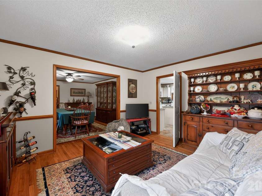 711 Candlewick Drive, Salisbury, NC 28147.  MLS# CAR4385593, YatesRealty ID 26197. 