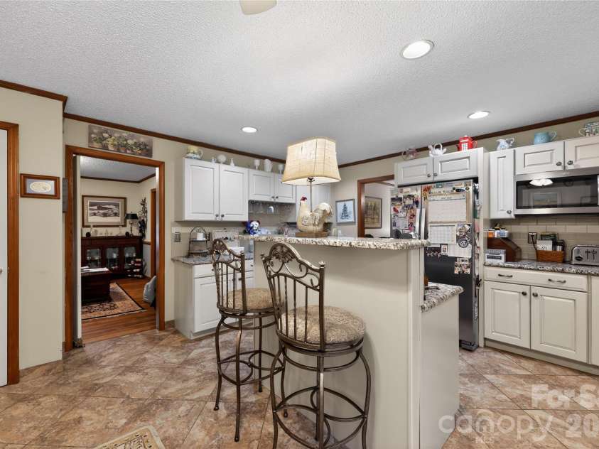 711 Candlewick Drive, Salisbury, NC 28147.  MLS# CAR4385593, YatesRealty ID 26197. 