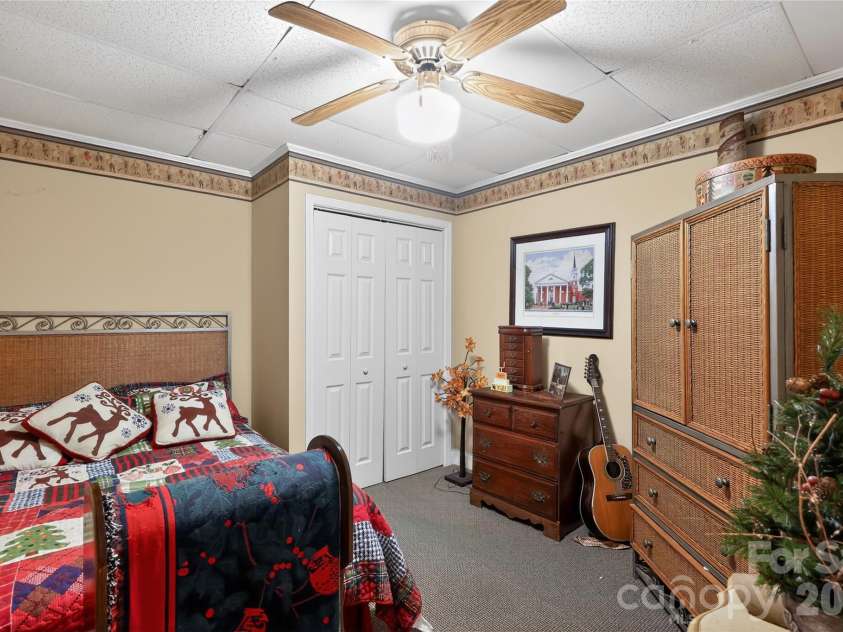 711 Candlewick Drive, Salisbury, NC 28147.  MLS# CAR4385593, YatesRealty ID 26197. 