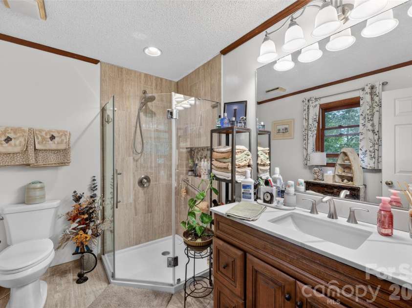 711 Candlewick Drive, Salisbury, NC 28147.  MLS# CAR4385593, YatesRealty ID 26197. 