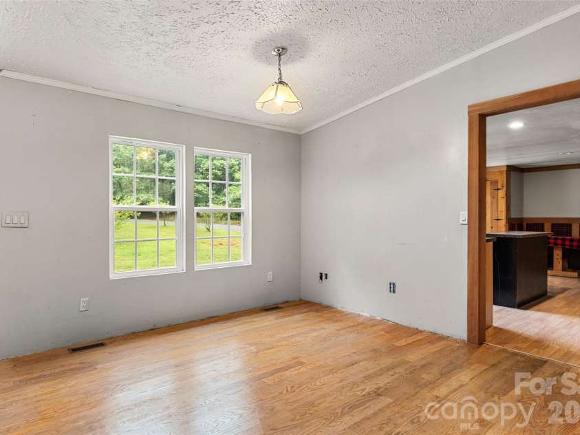 135 Benton Road, Kings Mountain, NC 28086.  MLS# CAR4379689, YatesRealty ID 26198. 