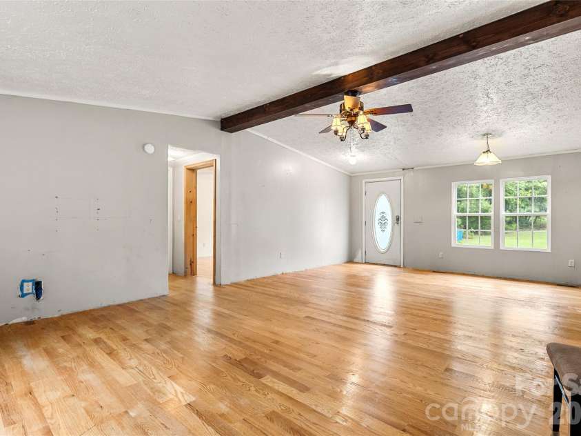 135 Benton Road, Kings Mountain, NC 28086.  MLS# CAR4379689, YatesRealty ID 26198. 
