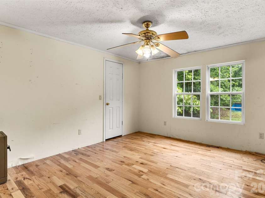 135 Benton Road, Kings Mountain, NC 28086.  MLS# CAR4379689, YatesRealty ID 26198. 