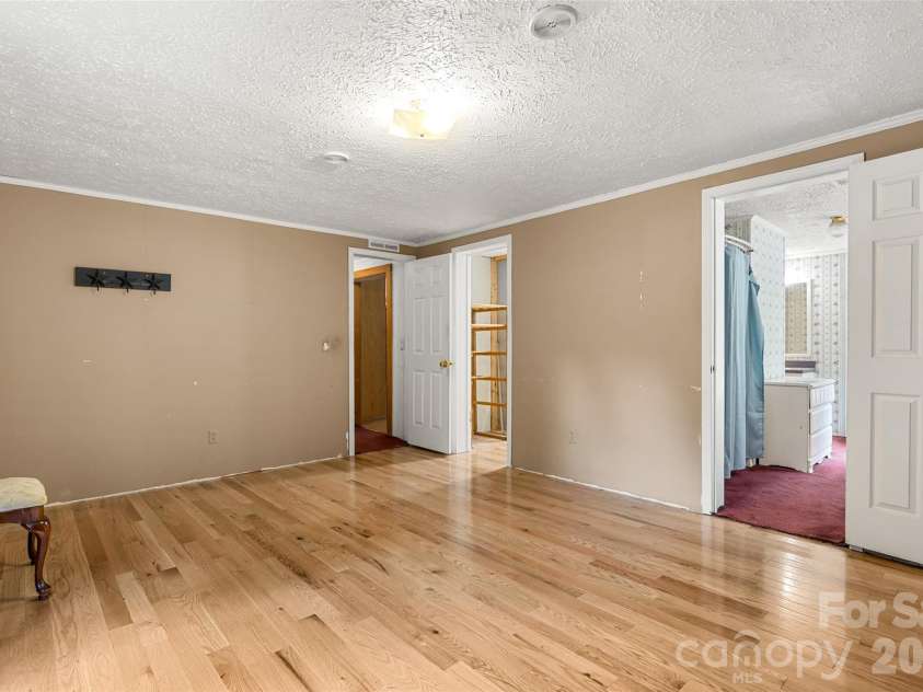 135 Benton Road, Kings Mountain, NC 28086.  MLS# CAR4379689, YatesRealty ID 26198. 