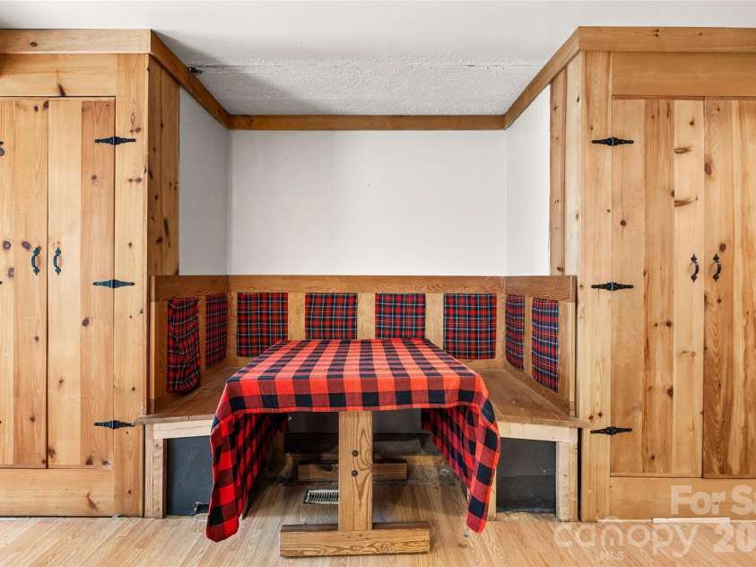 135 Benton Road, Kings Mountain, NC 28086.  MLS# CAR4379689, YatesRealty ID 26198. 