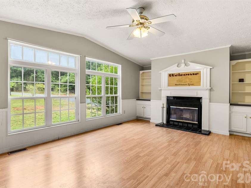135 Benton Road, Kings Mountain, NC 28086.  MLS# CAR4379689, YatesRealty ID 26198. 