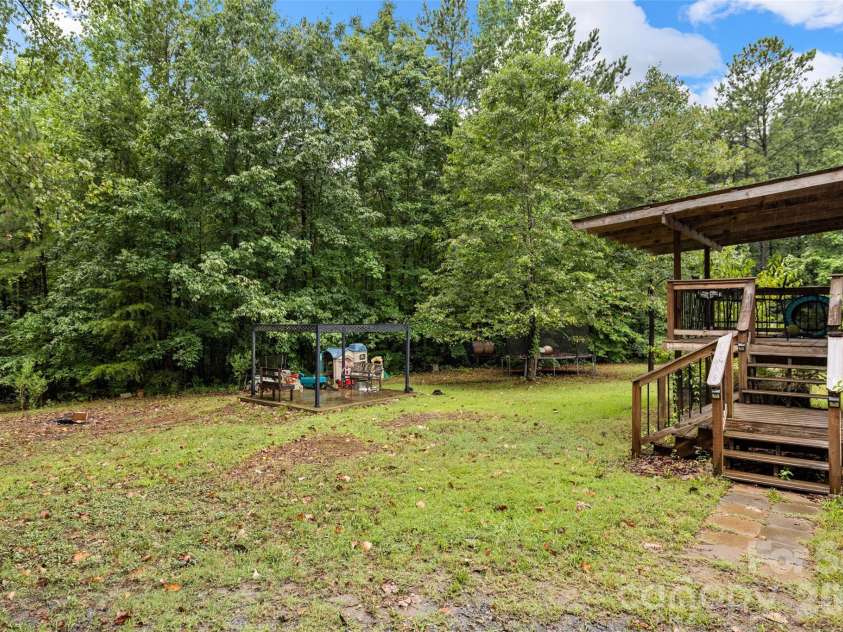 135 Benton Road, Kings Mountain, NC 28086.  MLS# CAR4379689, YatesRealty ID 26198. 