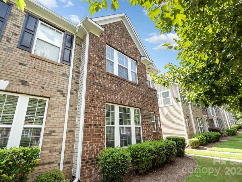 8245 Viewpoint Lane, Cornelius, NC 28031.  MLS# CAR4279282, YatesRealty ID 26198. 