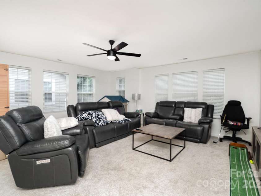 8245 Viewpoint Lane, Cornelius, NC 28031.  MLS# CAR4279282, YatesRealty ID 26198. 