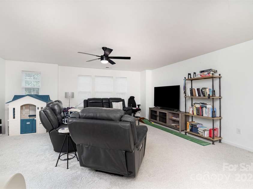 8245 Viewpoint Lane, Cornelius, NC 28031.  MLS# CAR4279282, YatesRealty ID 26198. 