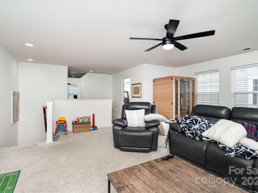 8245 Viewpoint Lane, Cornelius, NC 28031.  MLS# CAR4279282, YatesRealty ID 26198. 